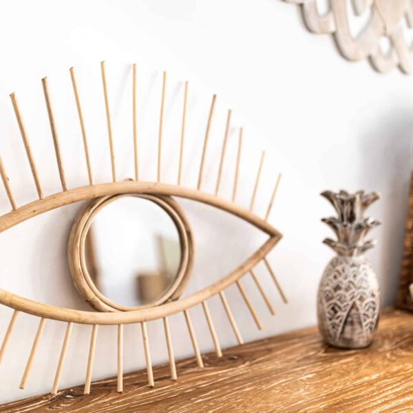 Ręcznie robione lustro rattanowe w kształcie oka