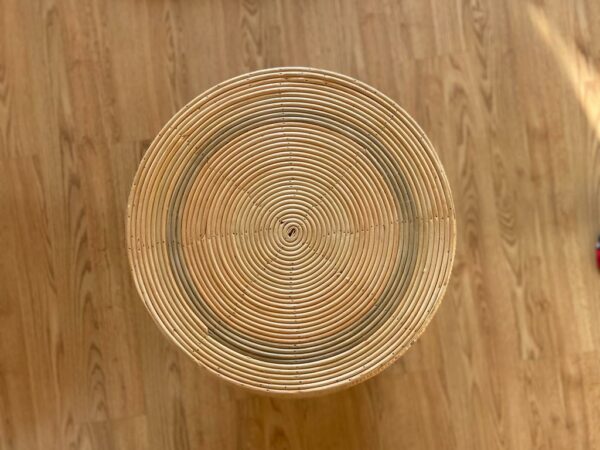 rattanowy stolik okrągły
