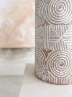 wazon dekoracyjny rzeźbiony boho