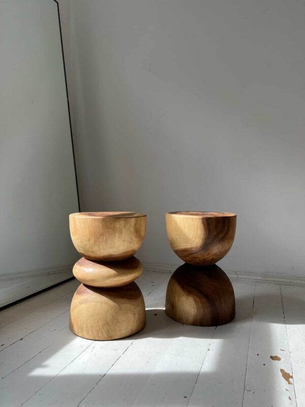pieniek drewniany pomocniczy stolik