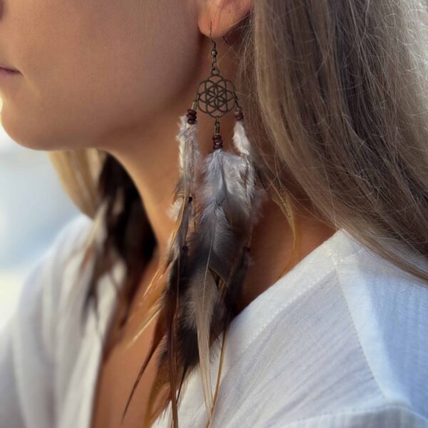 brązowe kolczyki z piór boho styl