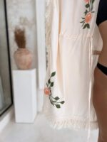 narzutka boho z frędzlami z haftem
