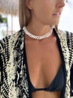 naszyjnik choker z muszelek kauri z wyspy bali
