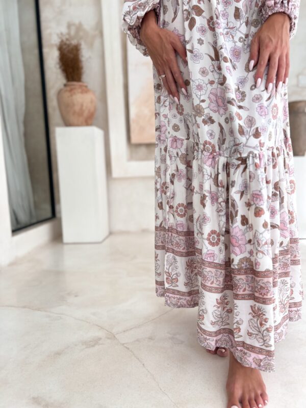 sukienka boho w kwiaty maxi