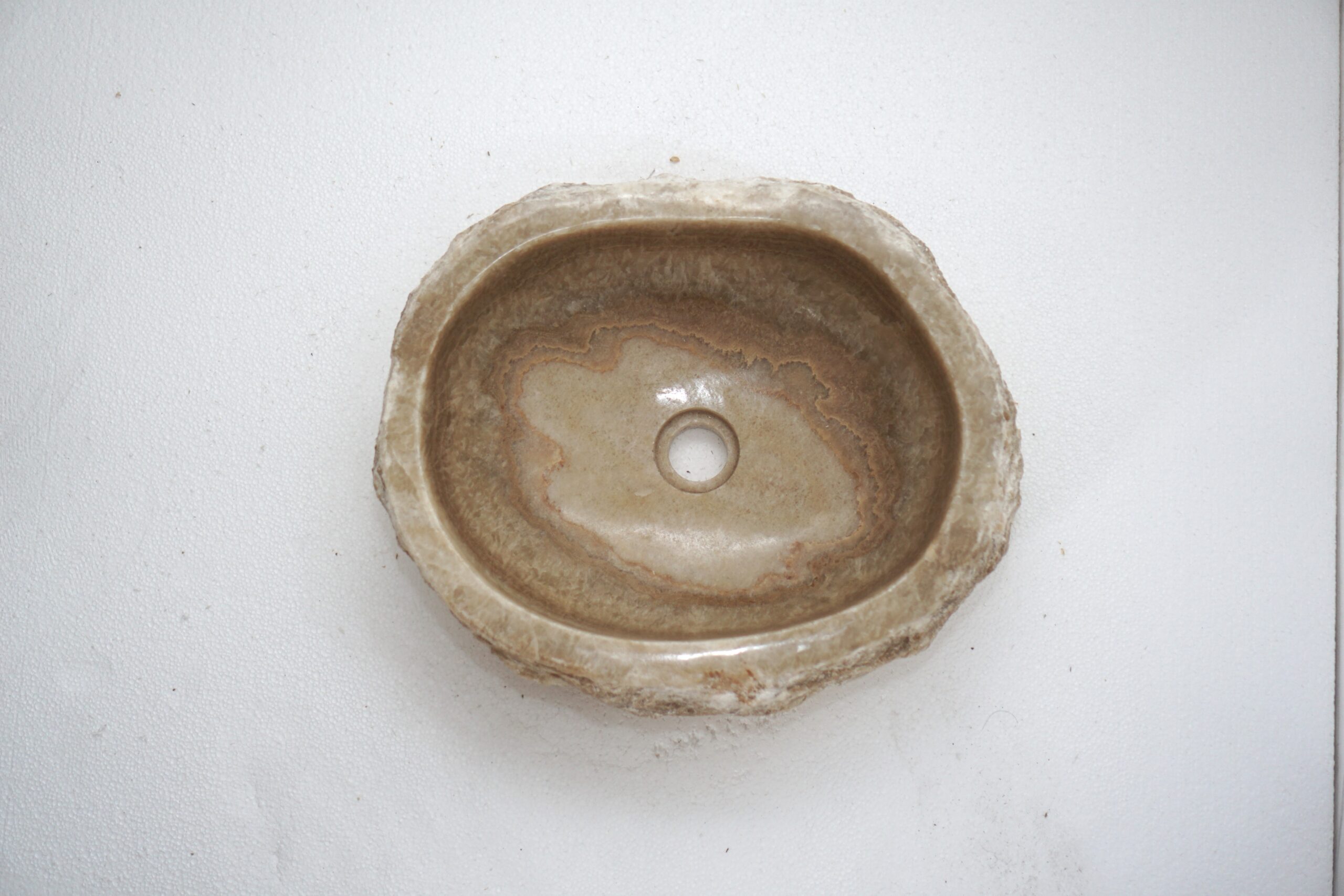 okragla-umywalka-onyksowa (2) okrągła umywalka z onyksu