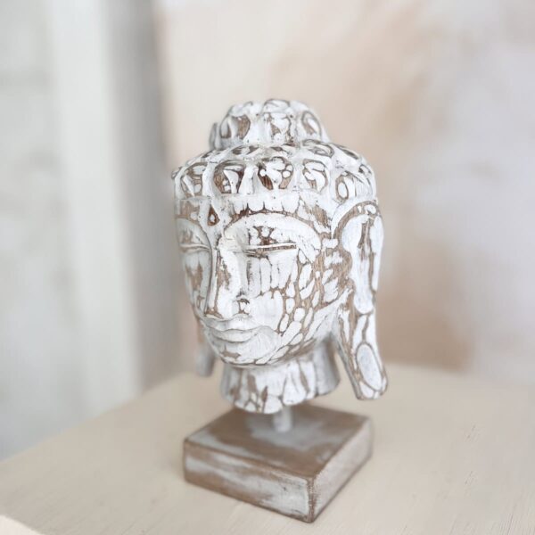 figurka buddy rzeźbiona
