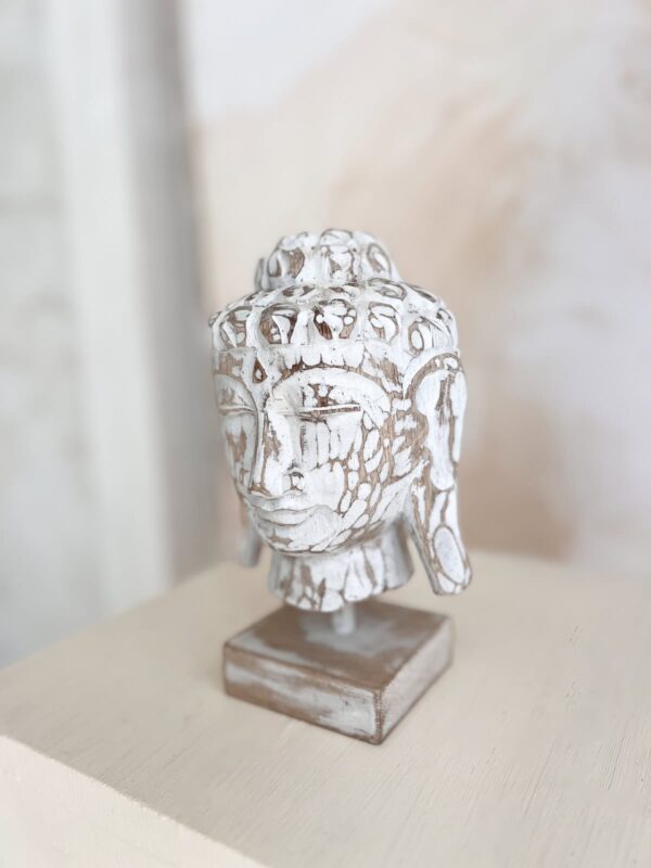 figurka buddy rzeźbiona