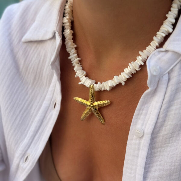 naszyjnik z rozgwiazdą z białych kamyczków